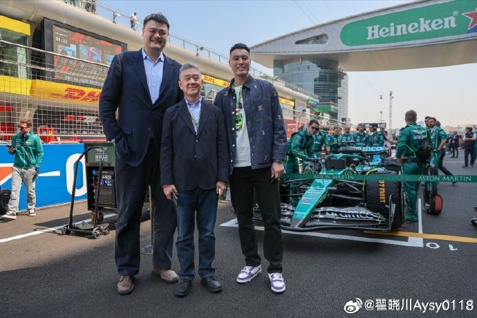 聯(lián)動(dòng)F1！翟曉川曬與姚明、阿隆索、范志毅、周冠宇等的合照