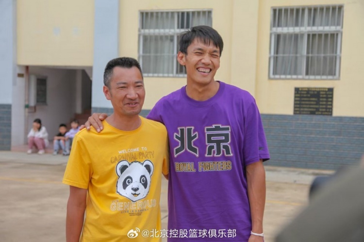 那一封信的故事還在延續(xù) 矣進(jìn)宏母校的師生們來到北京了！