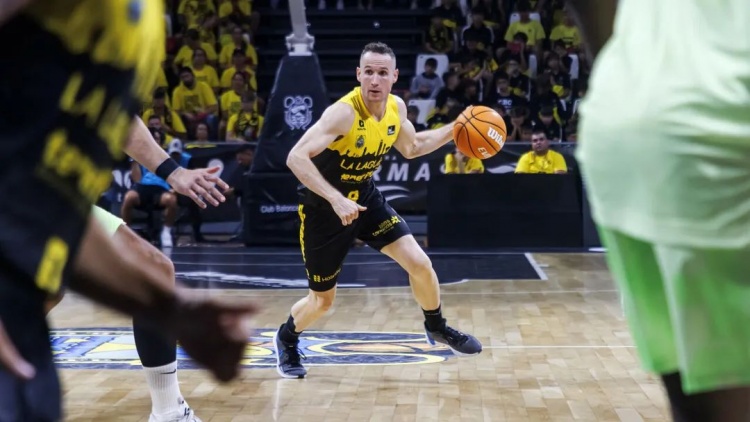 NBA初代老六，42歲進(jìn)入生涯巔峰？！