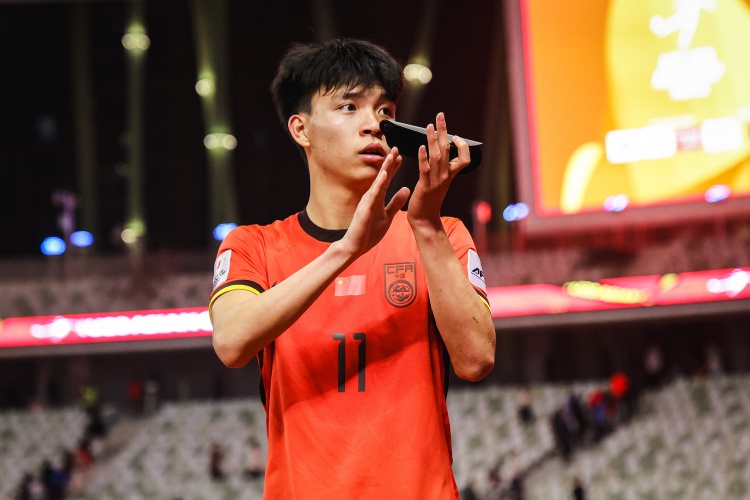 期待首秀！18歲王鈺棟入選中澳戰(zhàn)名單&穿11號(hào)，首進(jìn)國(guó)足正賽名單